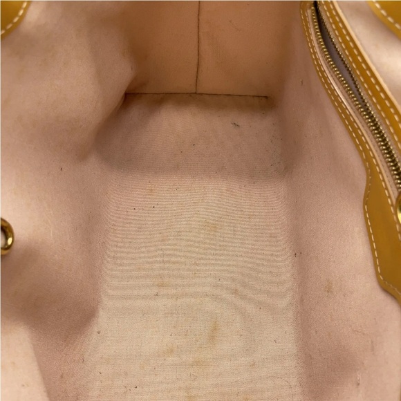 Louis Vuitton Vernis Yellow Wilshire PM Hand Bag - Picture 11 of 13